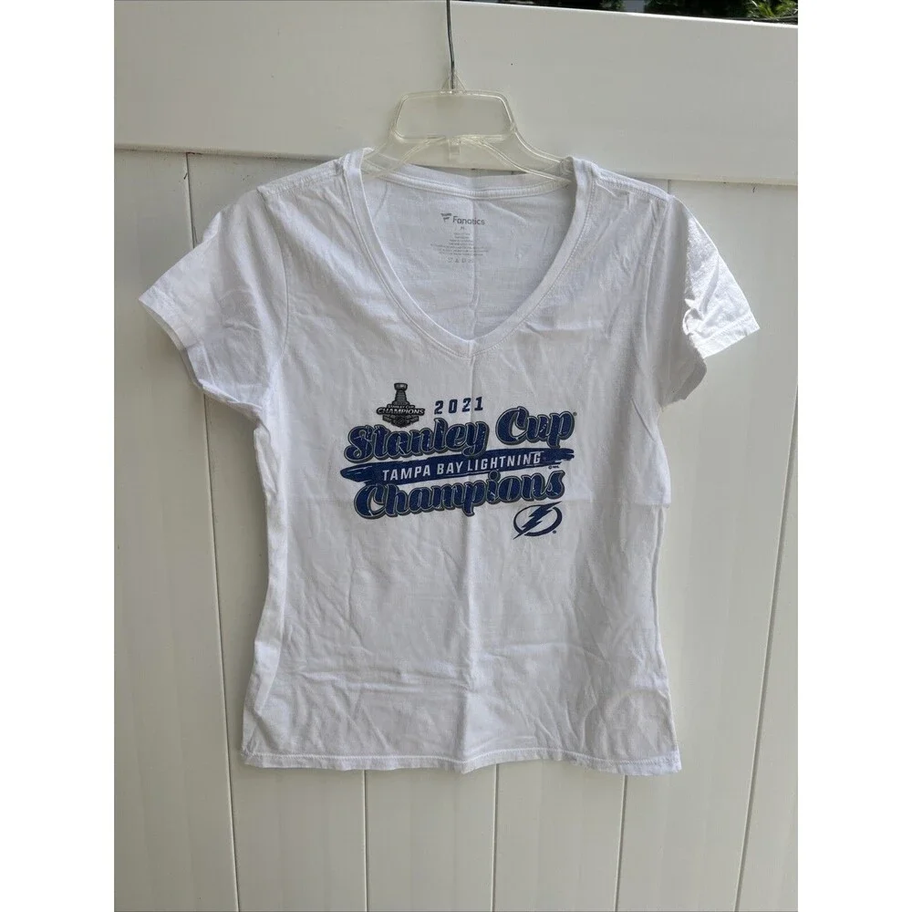 Tampa Bay Lightning Fanatics Stanley Cup Champs 2021 Womens White T Shirt Sz M